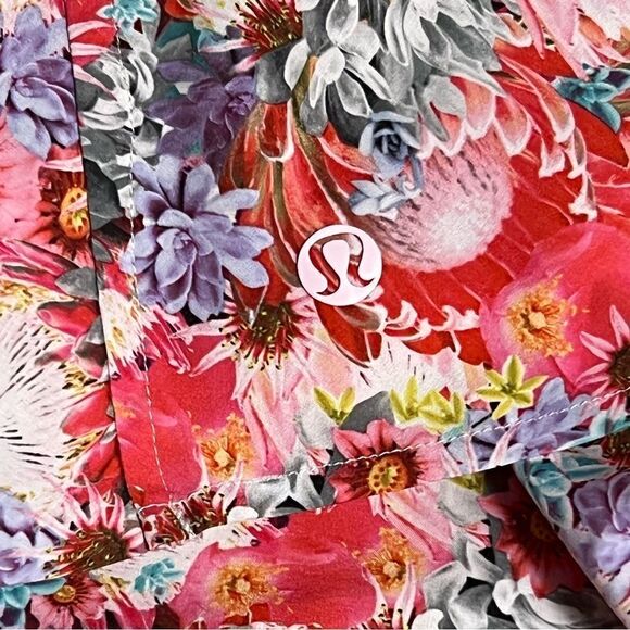 lululemon Rollin' With My Om'ies Tank Flowabunga Mini Multi Floral - Picture 5 of 6